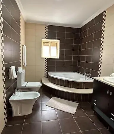 Casa Laurinda- Casa Inteira