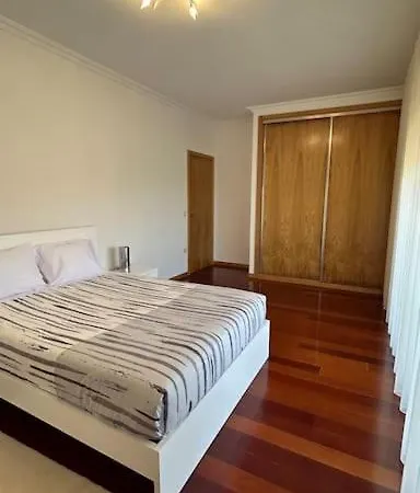 Casa Laurinda- Casa Inteira Vakantiehuis *