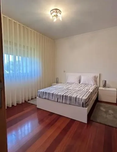 Holiday home Casa Laurinda- Casa Inteira *