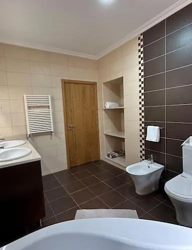 Casa Laurinda- Casa Inteira *