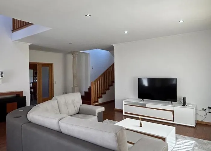 Casa Laurinda- Casa Inteira Casa de Férias Marco de Canavezes