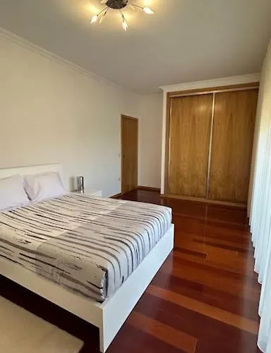 Casa Laurinda- Casa Inteira Holiday home *